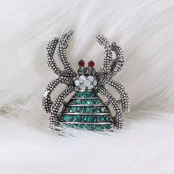 VQ Spider Brooch - Picture 3 of 9
